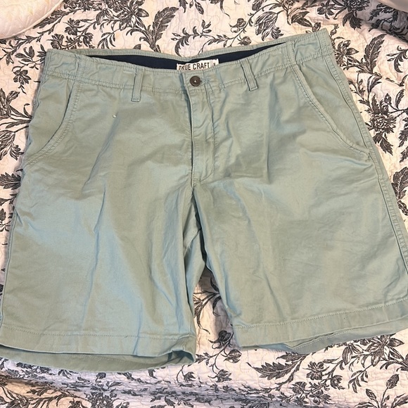 Green truecraft shorts - Picture 2 of 3